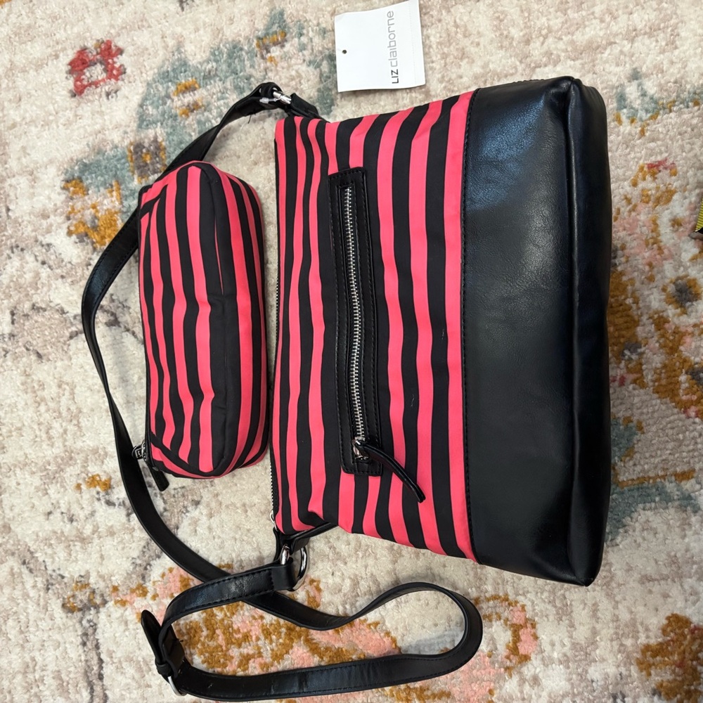 Liz Claiborne Crossbody Set